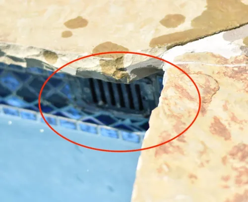 Pool overflow grate